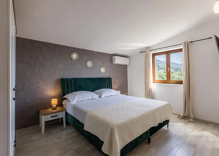 Stari Hill Private Pool *