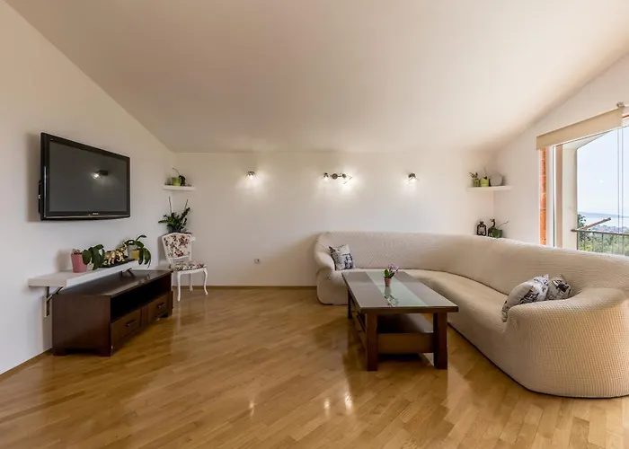 Stari Hill Private Pool