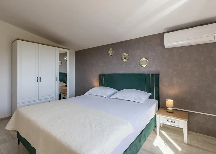 Stari Hill Private Pool