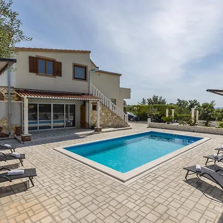 Vila Stari Hill Private Pool *