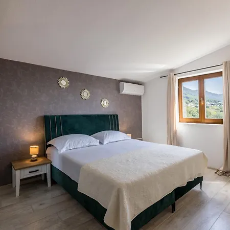 Stari Hill Private Pool *