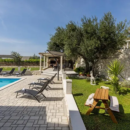 Stari Hill Private Pool Вілла *