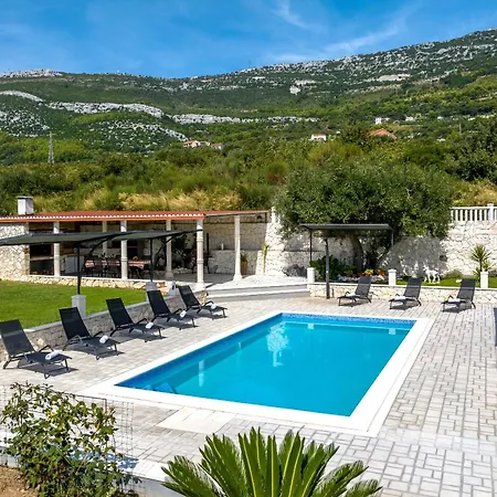 Вілла Stari Hill Private Pool Спліт