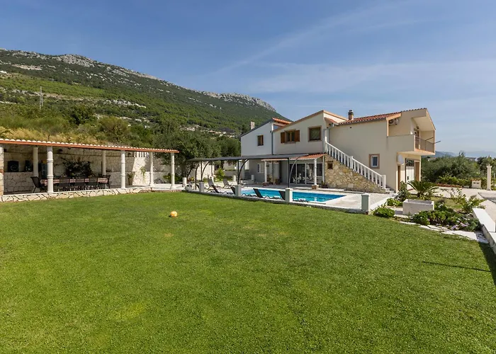 Stari Hill Private Pool